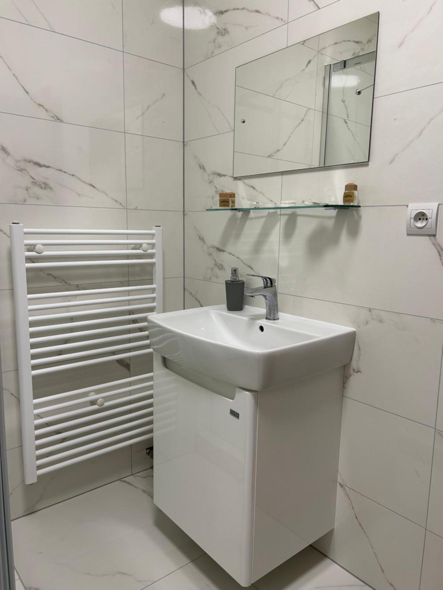 Hotel Evan U Hoffera Topolcany Ngoại thất bức ảnh
