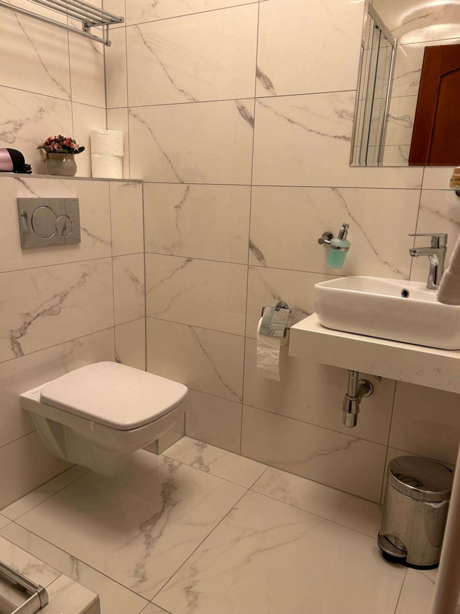 Hotel Evan U Hoffera Topolcany Ngoại thất bức ảnh